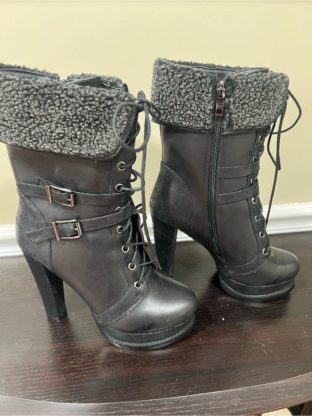 Luichiny Black Lace-Up Faux Shearling Cuff Heeled Ankle Boots